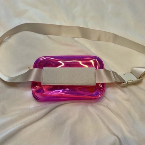 Kendra Scott Clear Belt Bag in Pink Iridescent - Picture 4 of 4